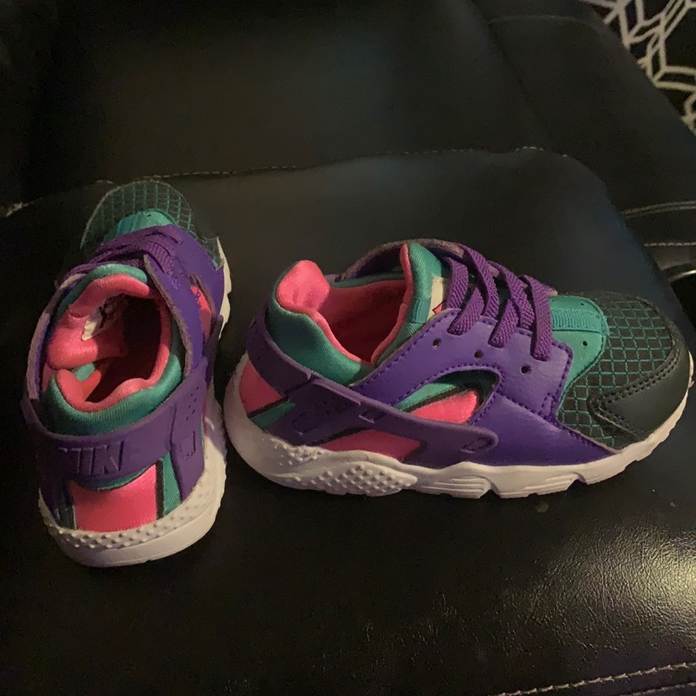 Nike Sneakers (huarache)